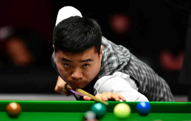 轻球员的培 轻球员的培